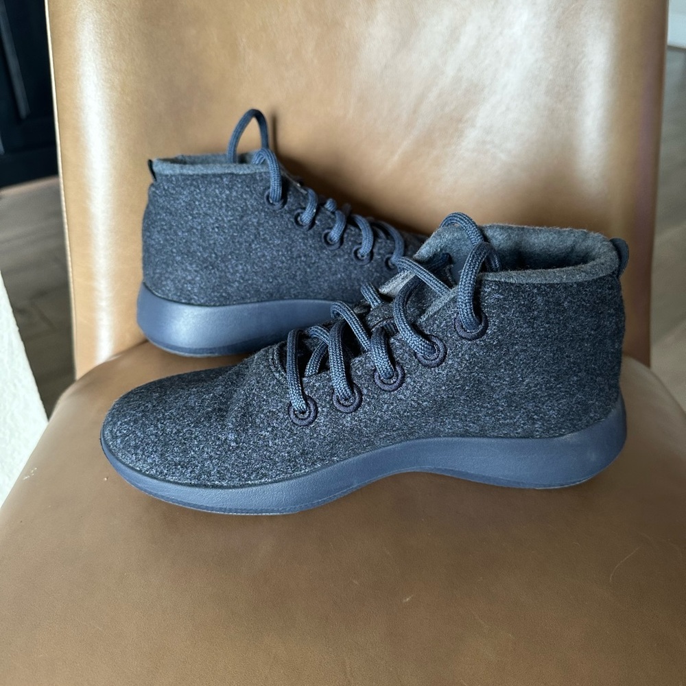 Allbirds Wool Runner-up Mizzle in Savanna Night - Picture 3 of 6
